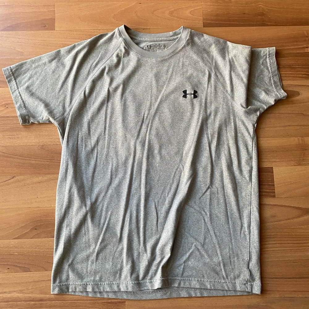 Underarmor Tshirt